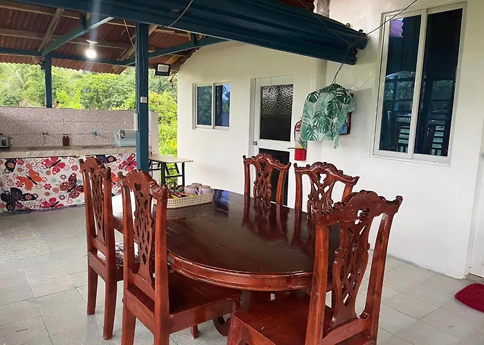 Zia\'S Homestay